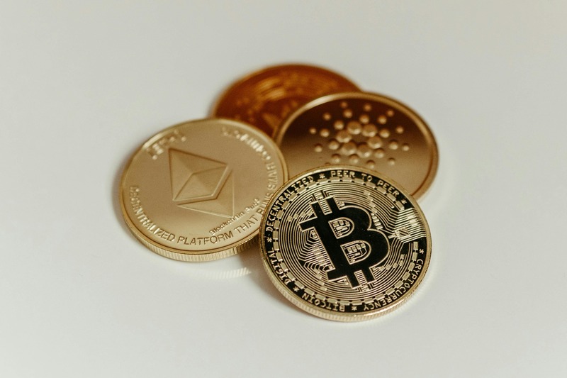 Bitcoin wallet storage options for beginners holding BTC long term